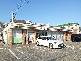 セブンイレブンまで600m