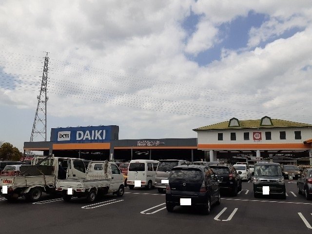 ＤＣＭ新居浜店まで900m