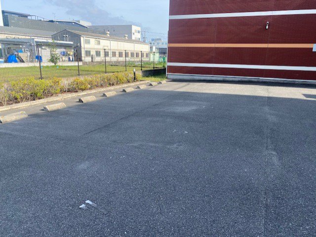 駐車場の空きは店舗にお問合せください。