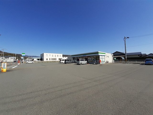 ファミリーマート 土佐市高岡北まで550m