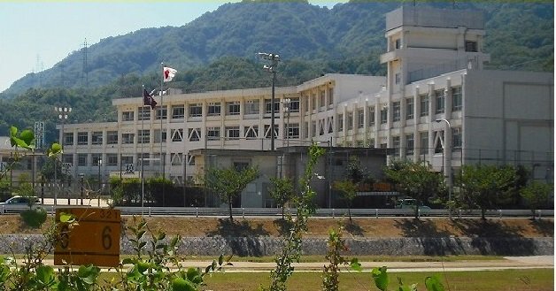 中野東小学校まで1100m