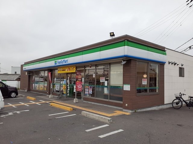 ファミリーマート様まで1357m