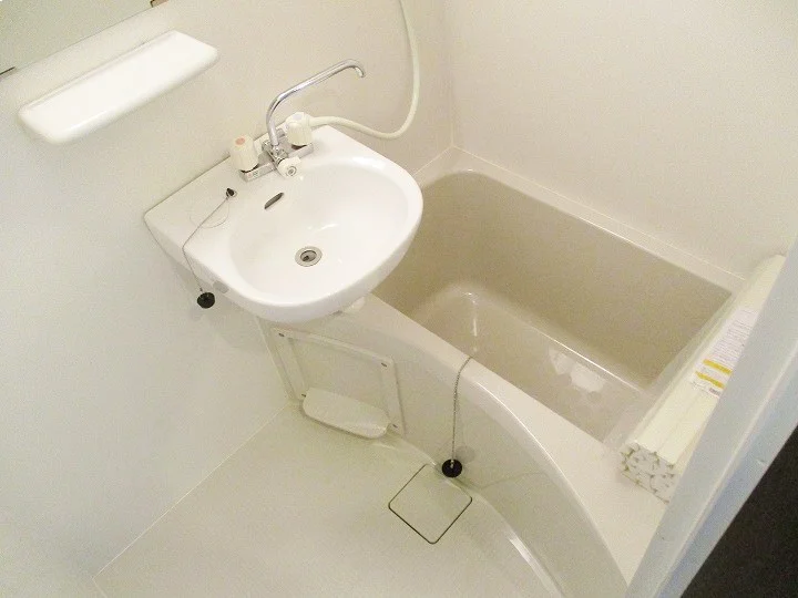バスルーム・トイレ分かれています☆シャンプー、リンス―、ボディーソープもご用意していますので、ぜひご利用ください◎♪