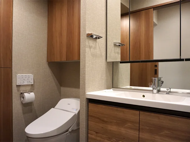 バス・トイレ別、独立洗面台もある!