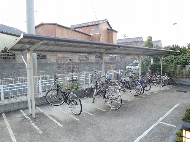 屋根付駐輪場