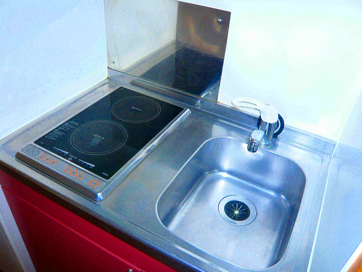 安全設計の電磁調理器です。