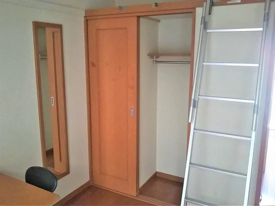 荷物がたっぷり入るクローゼットです！