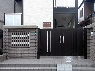 オートロックゲート付き。