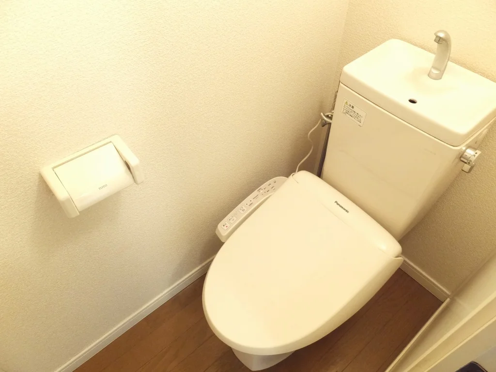 温水洗浄便座で１年中快適です。