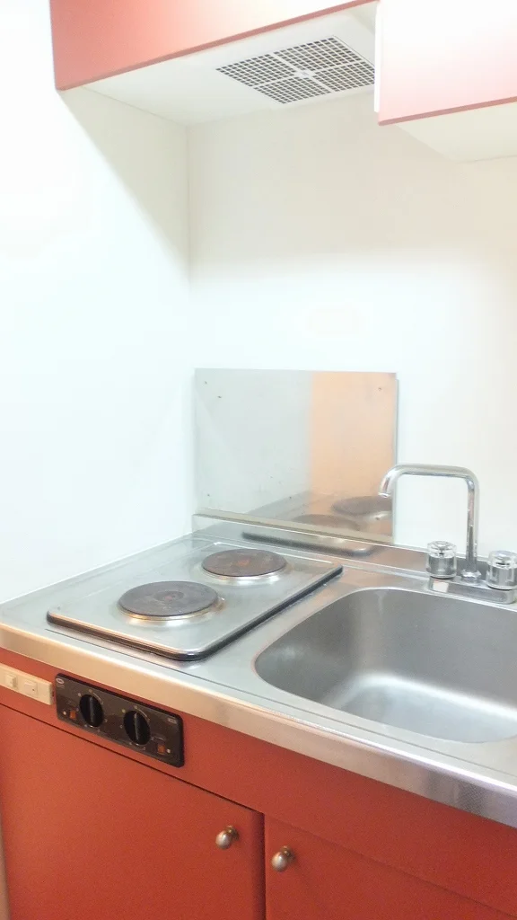 2口の電気コンロ付き