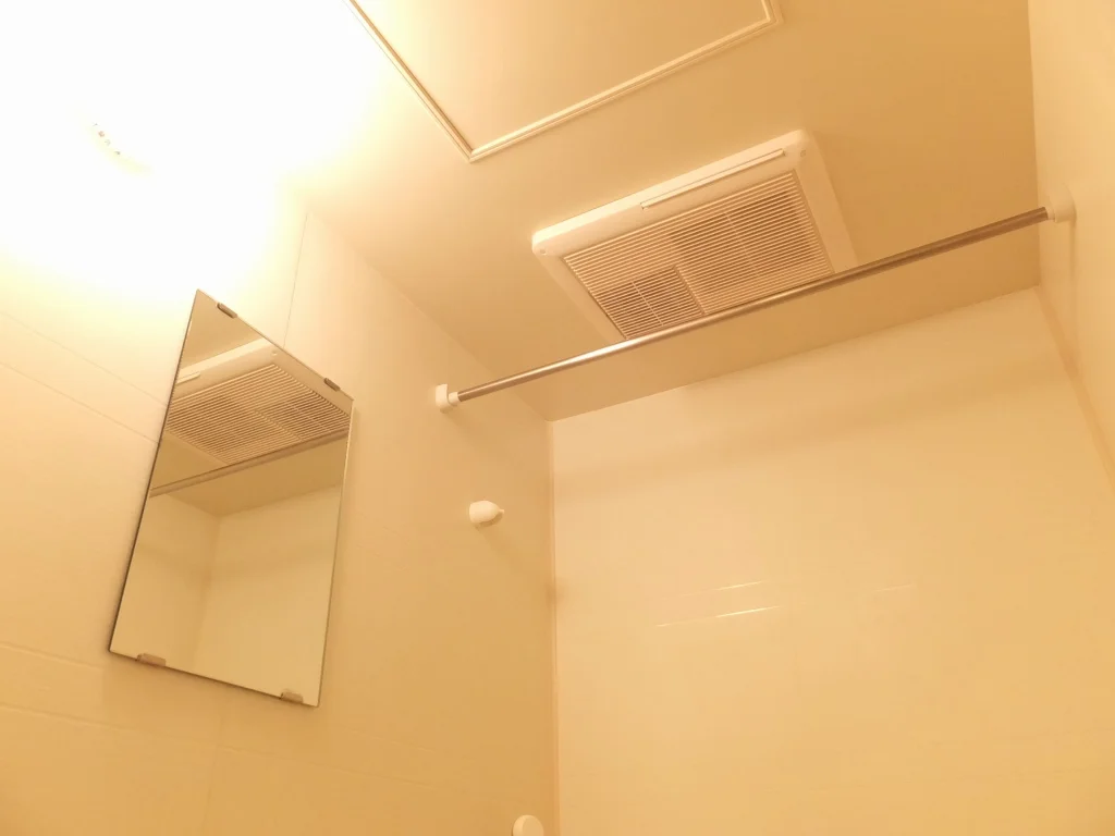 浴室換気乾燥機付きなので雨の日のお洗濯も安心です。