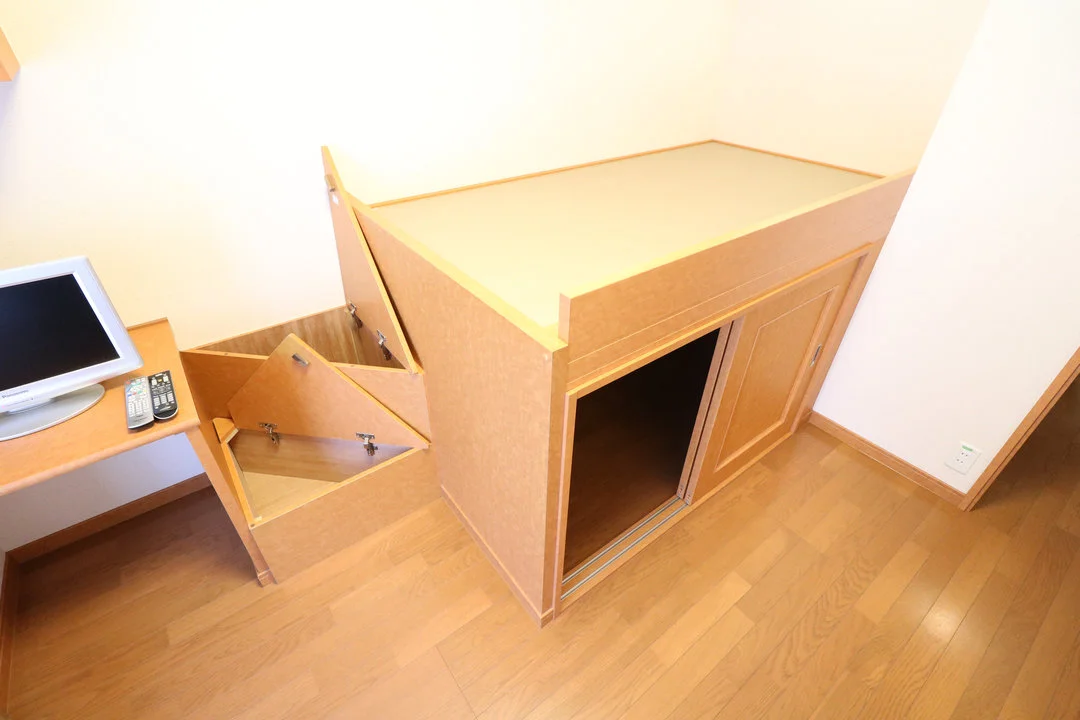 ベッド下に収納スペースあり！荷物が多くても十分に収まります！