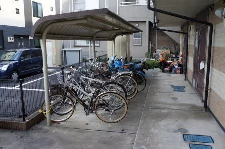 駐輪場。