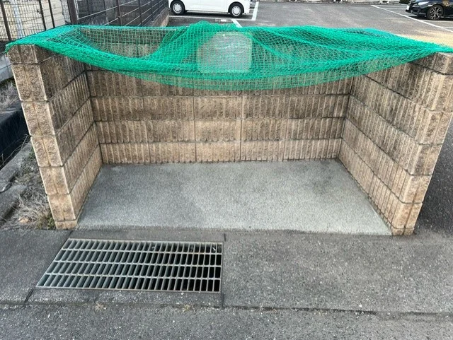 ごみ置場