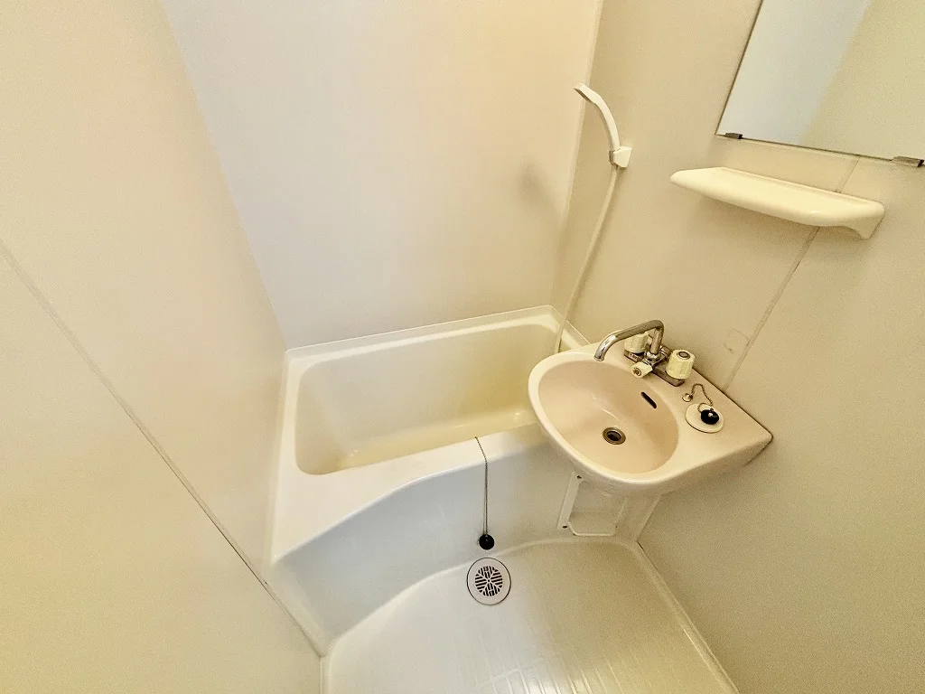 設備・仕様は号室により異なる為、現況を優先いたします。