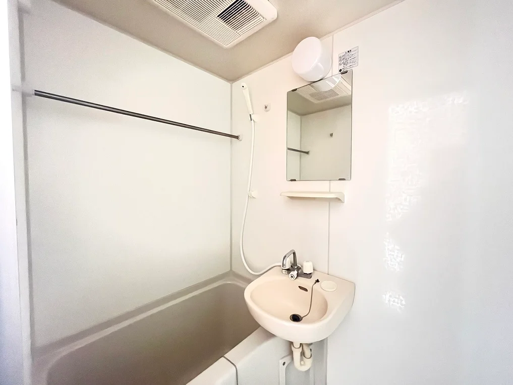 設備・使用は号室により異なる為、現状を優先いたします