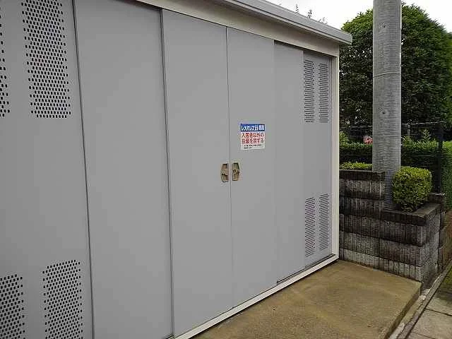 入居者様専用ゴミ庫です。