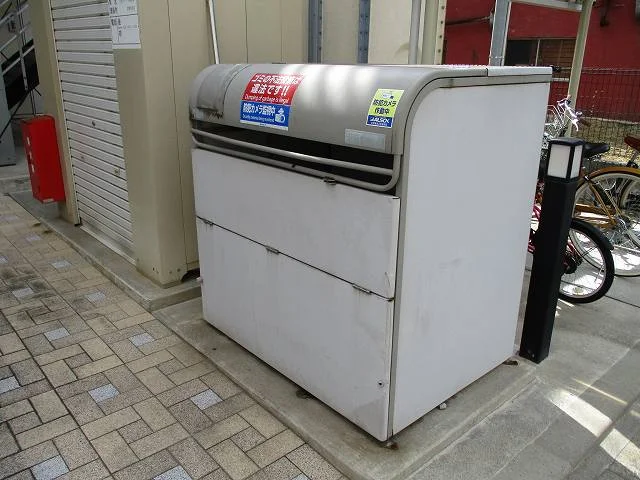 入居者様専用ゴミ庫です。