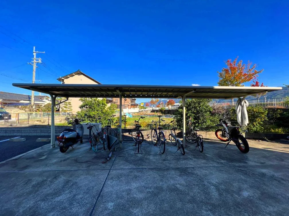 屋根付き駐輪場