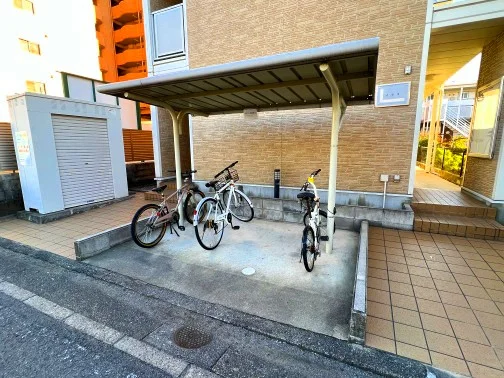 屋根付き駐輪場