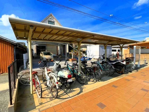 屋根付き駐輪場