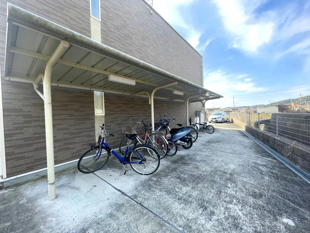屋根付き駐輪場