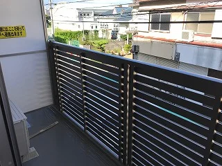 洗濯物が外でも干せます。