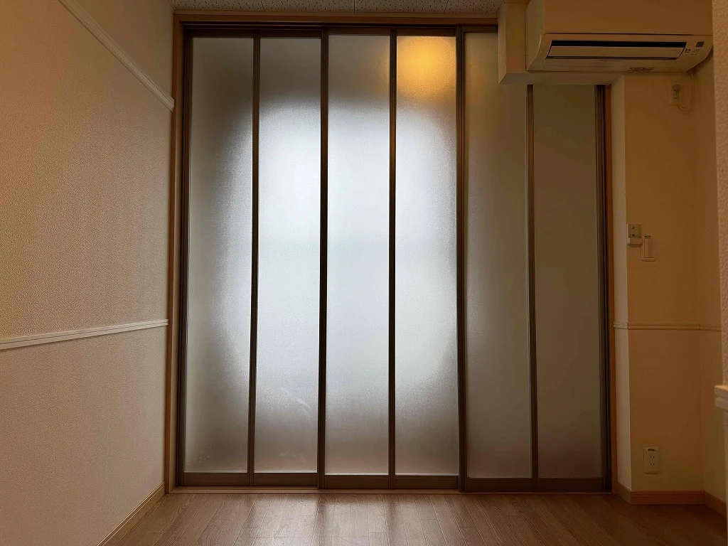 ※同タイプ部屋の写真となります（部屋仕切り）