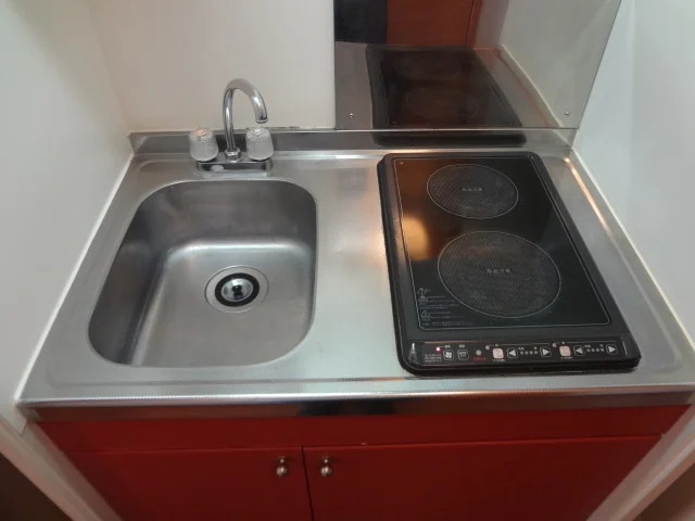 安心安全の電気コンロ、加熱力はばっちりのラジエントヒーター!