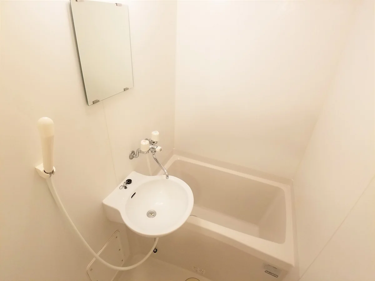 設備・使用は号室により異なる為、現況を優先致します。