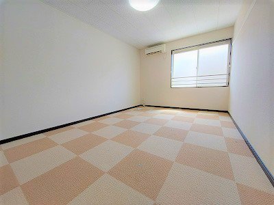 2Ｆのお部屋はカーペットです。