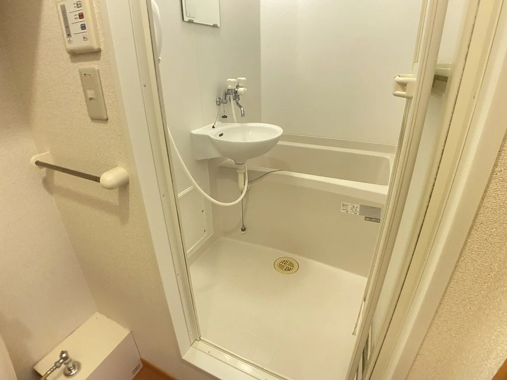 設備・仕様は号室により異なる為現況を優先致します。