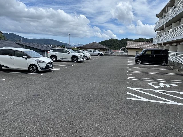 設備・仕様は号室により異なる為現況を優先致します。