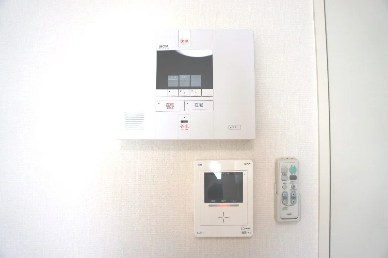 SECOM＆インターフォン！留守中の訪問者録画機能付♪