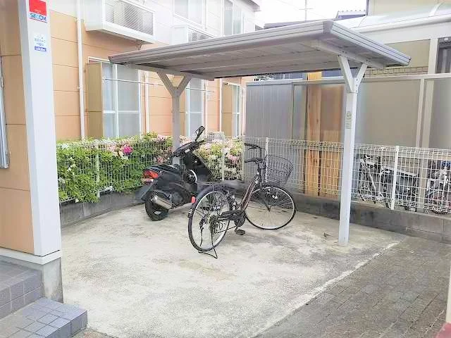 屋根付駐輪場