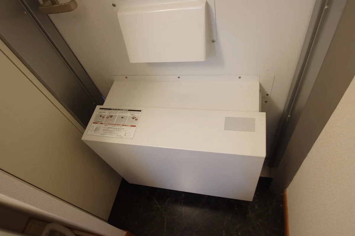 宅配BOX有（必要に応じて伸縮します）