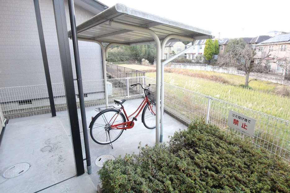 駐輪スペースも有ります♪