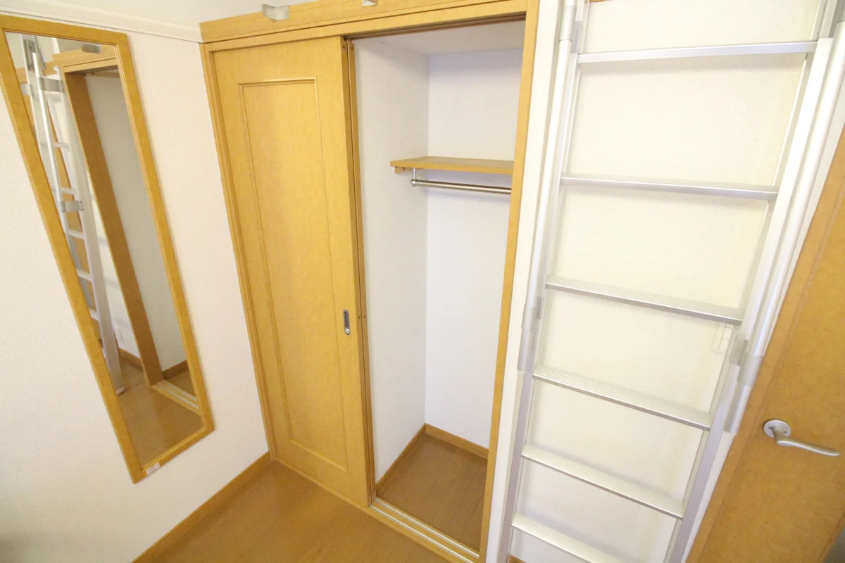 大切な洋服を収納するのに欠かせないクローゼットを完備！