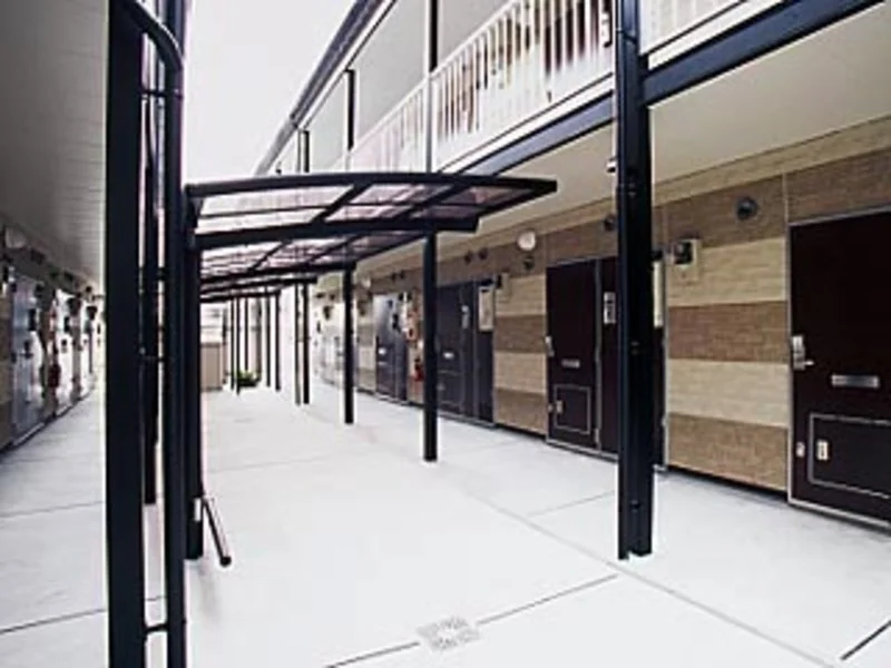 共用部分は清掃業者が清掃しています。