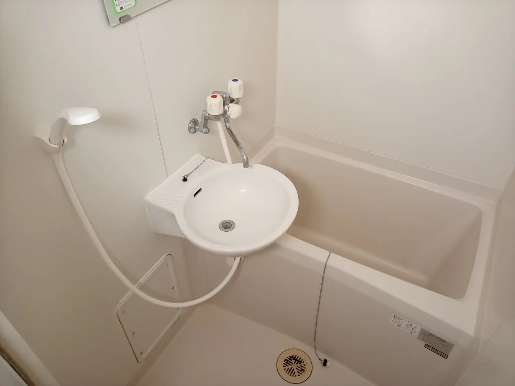 備品や設備仕様は号室等により異なります。現地をご確認下さい。