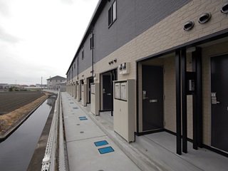 備品や設備仕様は号室等により異なります現地をご確認下さい。