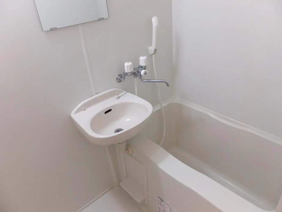 風呂トイレ別　【浴室乾燥機付き・シャワー付きトイレ】