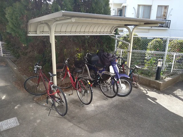 駐輪場　原付＆自転車のみ駐輪可能