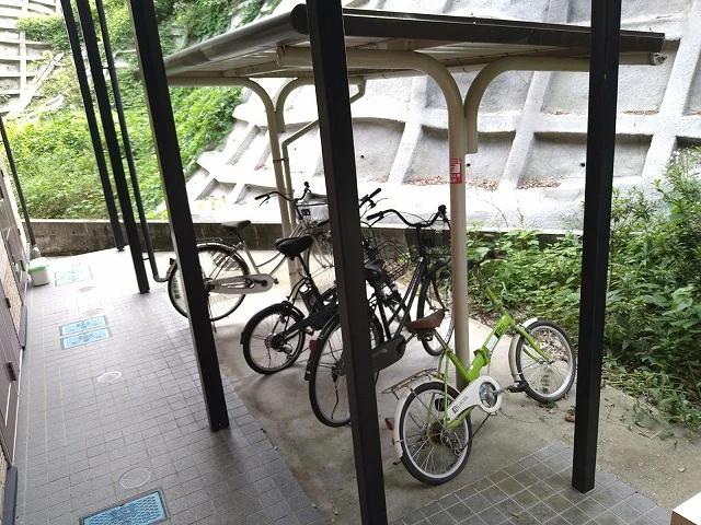 駐輪場　原付＆自転車のみ駐輪可能