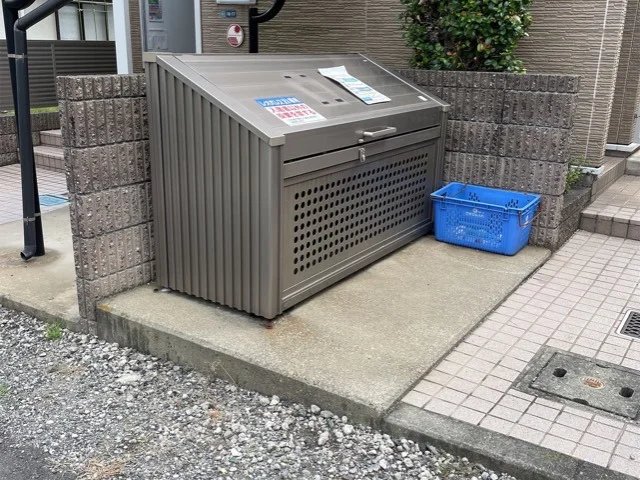 ダストボックス