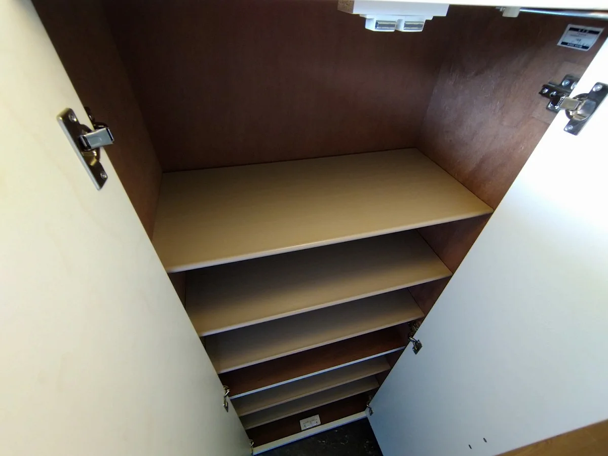 シューズボックス