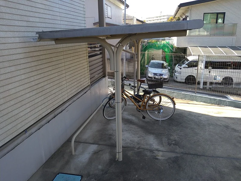 駐輪場　原付＆自転車のみ駐輪可能