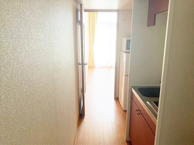 「同タイプの部屋の写真です」「現況優先」