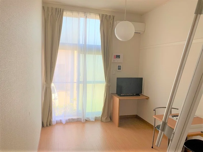 「同タイプの部屋の写真です」「現況優先」