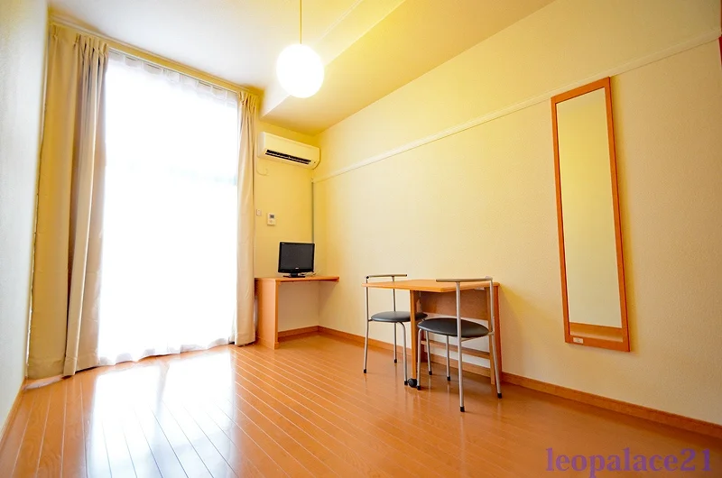 「同タイプの部屋の写真です」「現況優先」